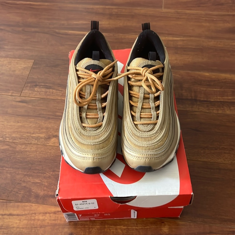 Air Max 97 OG QS women’s size 7 gold/black